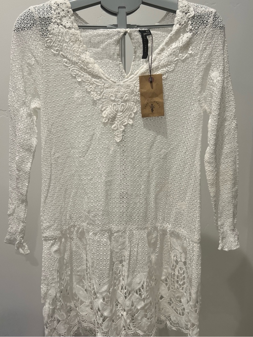 NEW knot sisters White Crochet Lace V-Neck Tunic Dress w/ appliqué detail sz XS